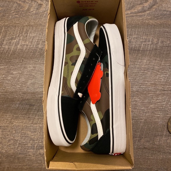 NEW Vans Old Skool Camo Black - Picture 3 of 3